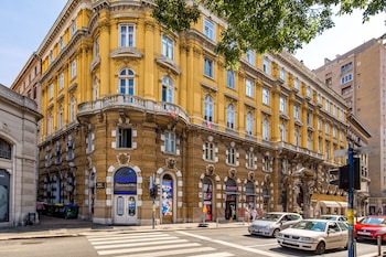 luxury number 1 apartments