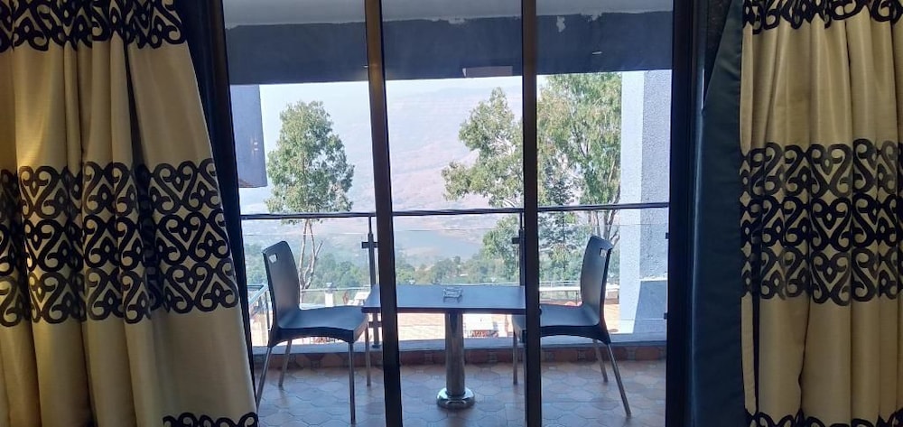 cloud mist resort and spa