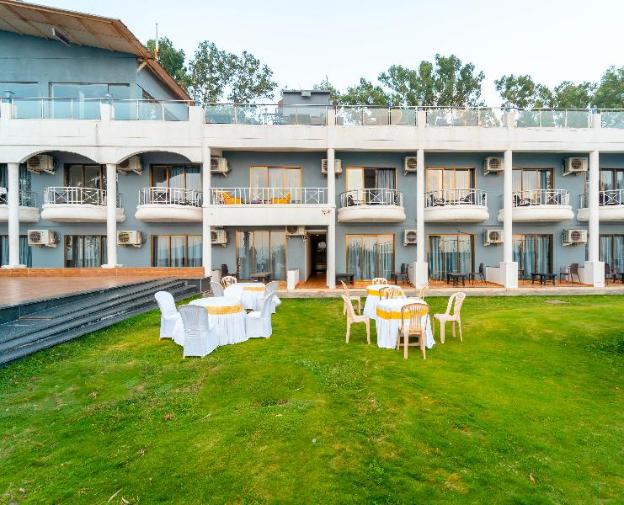 cloud mist resort and spa