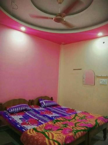 Vamoose Hanumat Dham,Karwi>>Chitrakoot,1 star