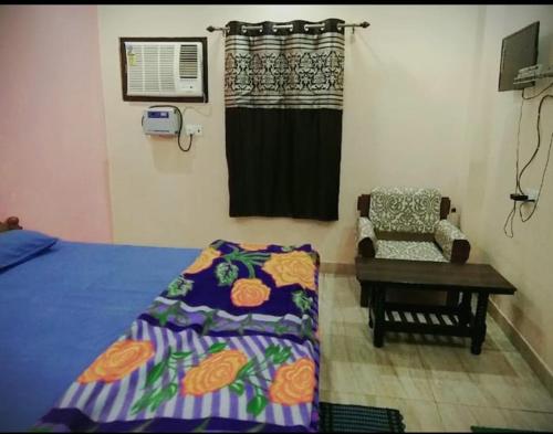 Vamoose Hanumat Dham,Karwi>>Chitrakoot,1 star