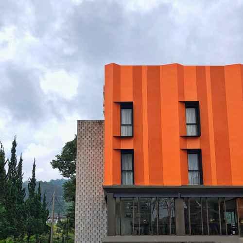 grand metro hotel puncak