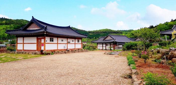 boseong sujin hanok pension