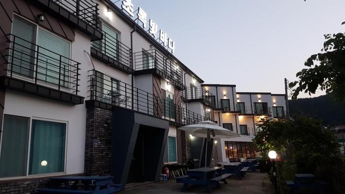 tongyeong chorokbitbada pension