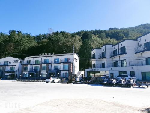 tongyeong chorokbitbada pension