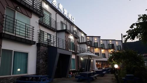 tongyeong chorokbitbada pension