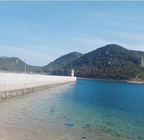 tongyeong chorokbitbada pension