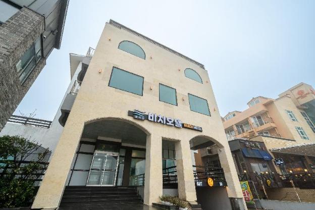 buan chaeseokgang beach ville