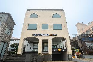 buan chaeseokgang beach ville