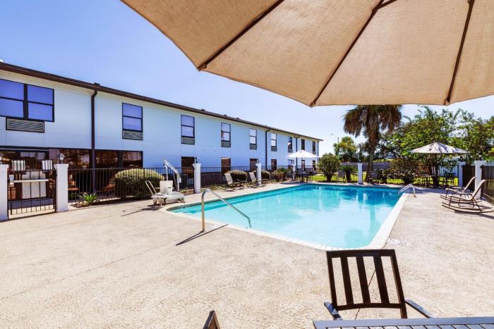 holiday inn express breaux bridge by ihg