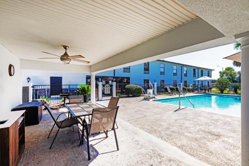 holiday inn express breaux bridge by ihg