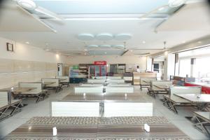 the horizon hotel surat