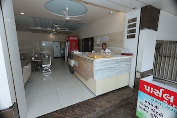 the horizon hotel surat