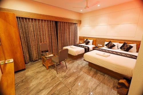 the horizon hotel surat