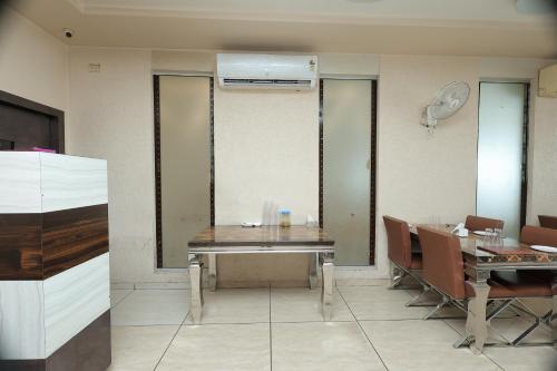 the horizon hotel surat