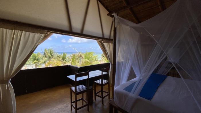 eco cabanas bluekay