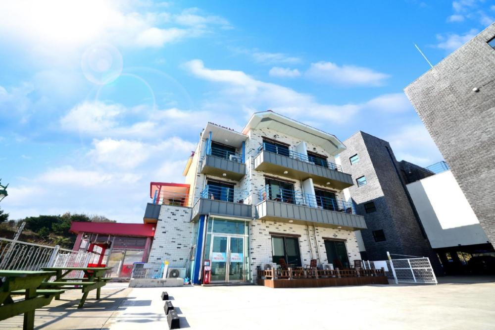 donghae red roof pension