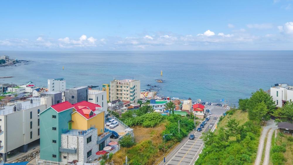 donghae red roof pension