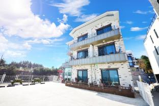 donghae red roof pension