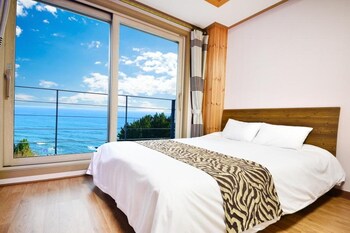 donghae red roof pension