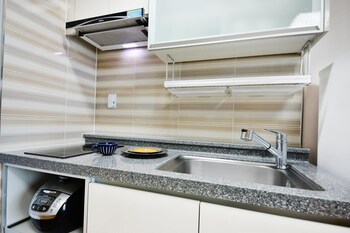 donghae red roof pension