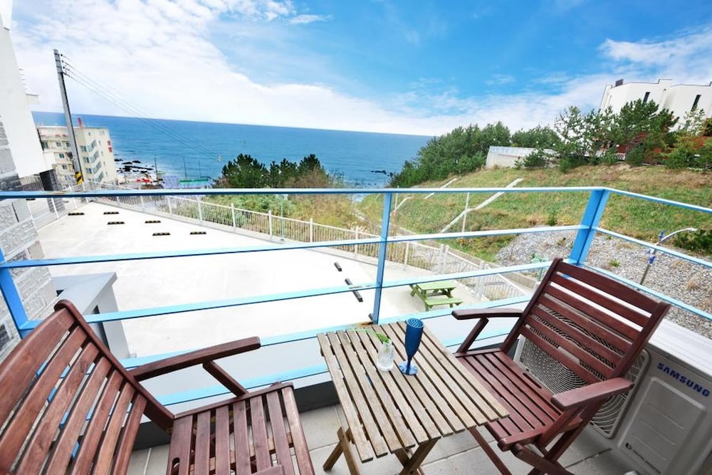 donghae red roof pension