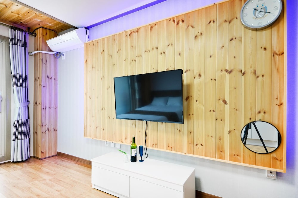 donghae red roof pension