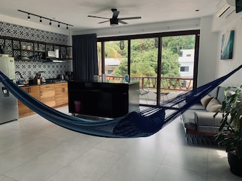 casa makawe adults only