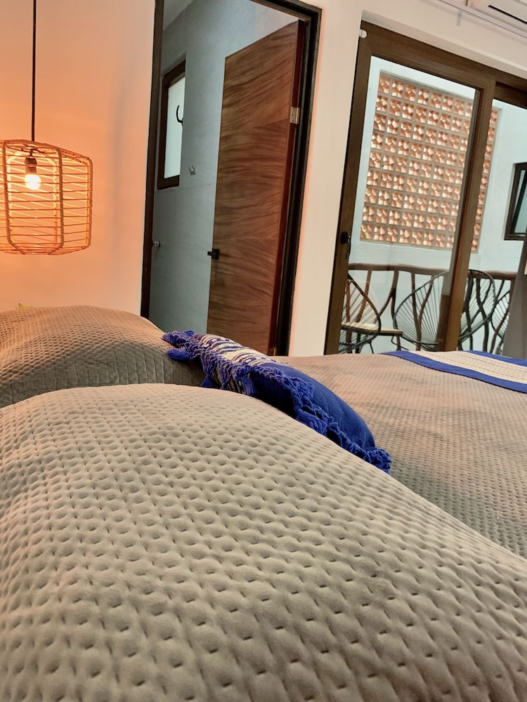 casa makawe adults only