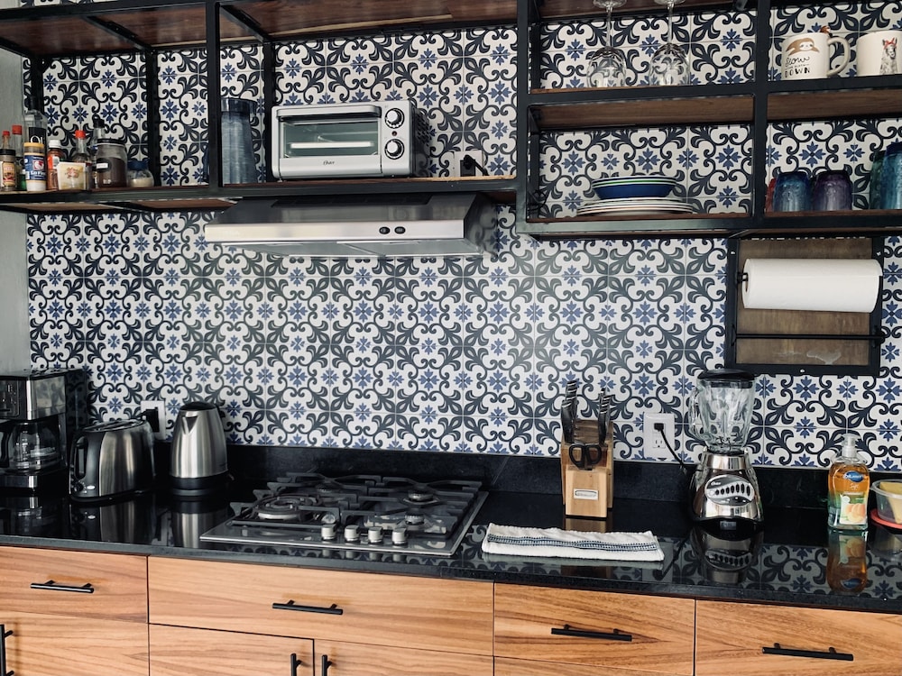 casa makawe adults only