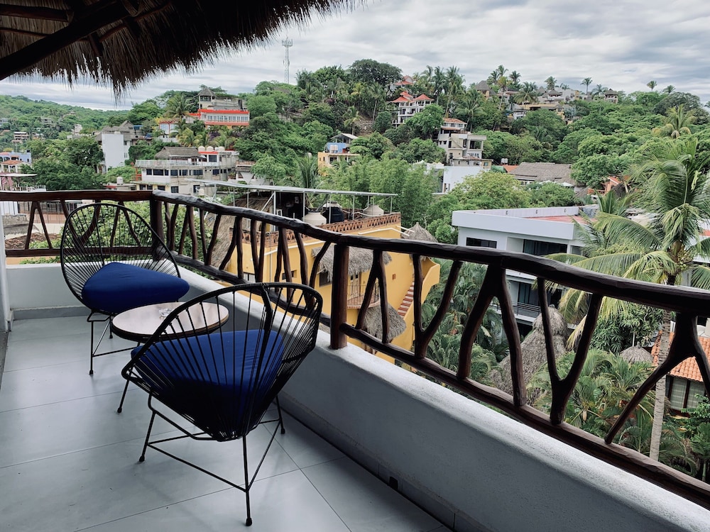 casa makawe adults only