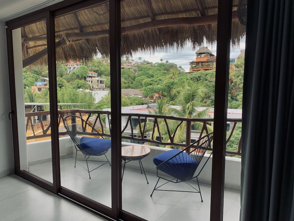 casa makawe adults only