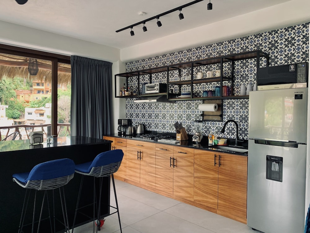 casa makawe adults only