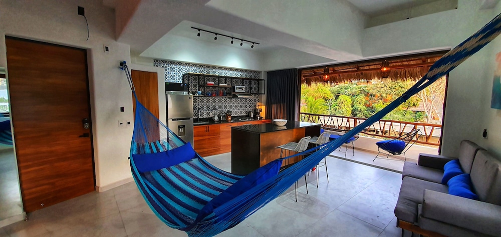 casa makawe adults only