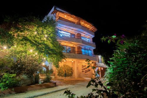 casa makawe adults only