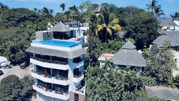 casa makawe adults only