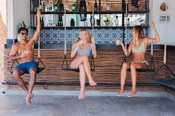 casa makawe adults only