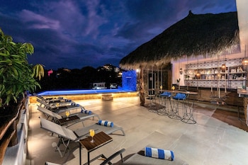 casa makawe adults only