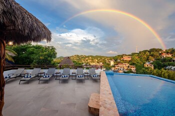 casa makawe adults only