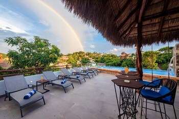 casa makawe adults only