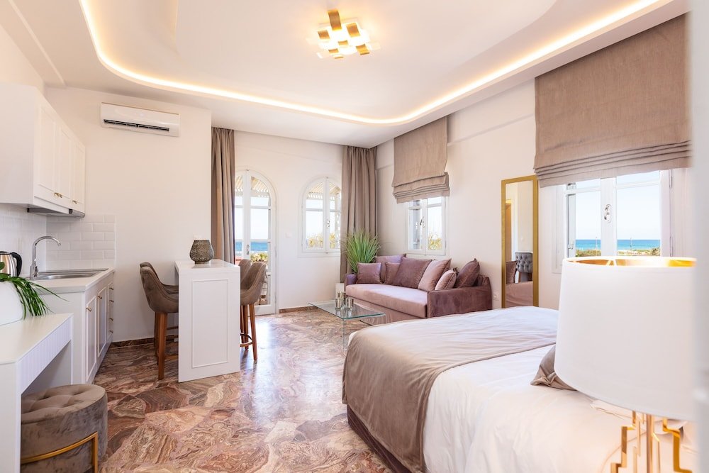 pinelopi beach suites