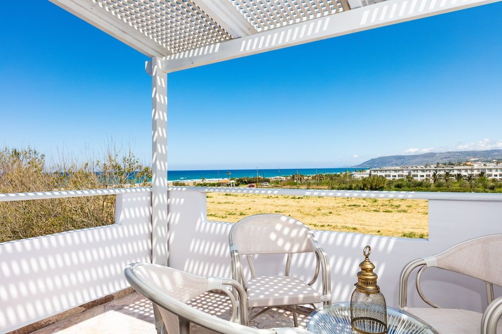 pinelopi beach suites