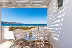 pinelopi beach suites