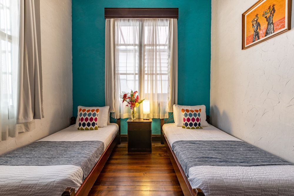 alajuela city hotel and guest house