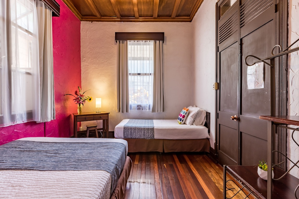 alajuela city hotel and guest house