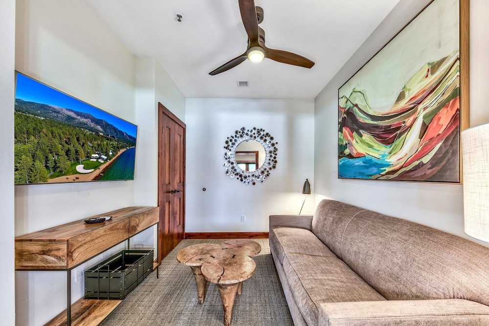 2 br 2 ba luxury condo walk to south lake tahoe