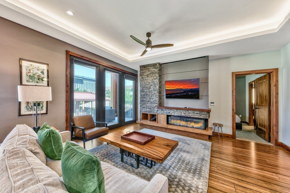 2 br 2 ba luxury condo walk to south lake tahoe