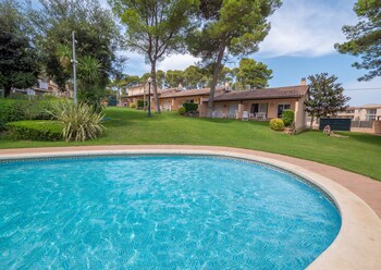 Village Golf Beach,Girona>>Begur,3 star