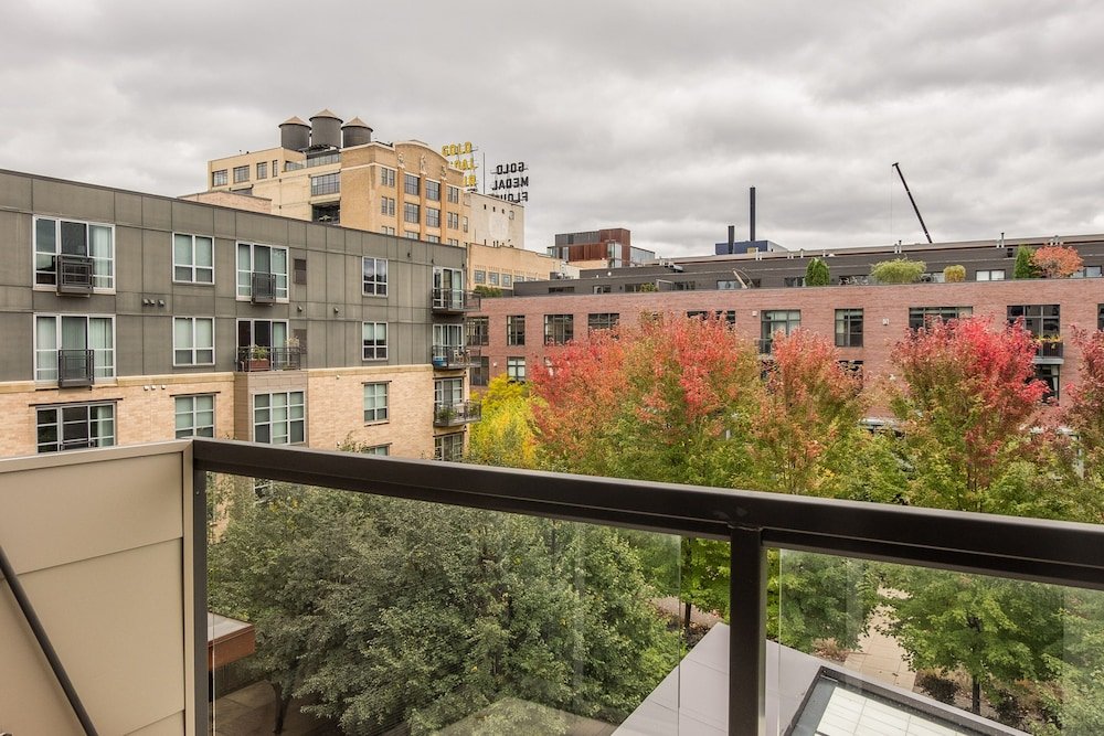 frontdesk 225 portland ave mill district downtown apts