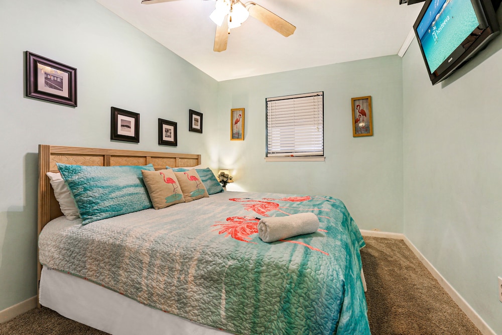 boardwalk condos by hosteeva